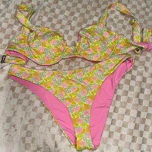 Dippin Daisys Bikini Set